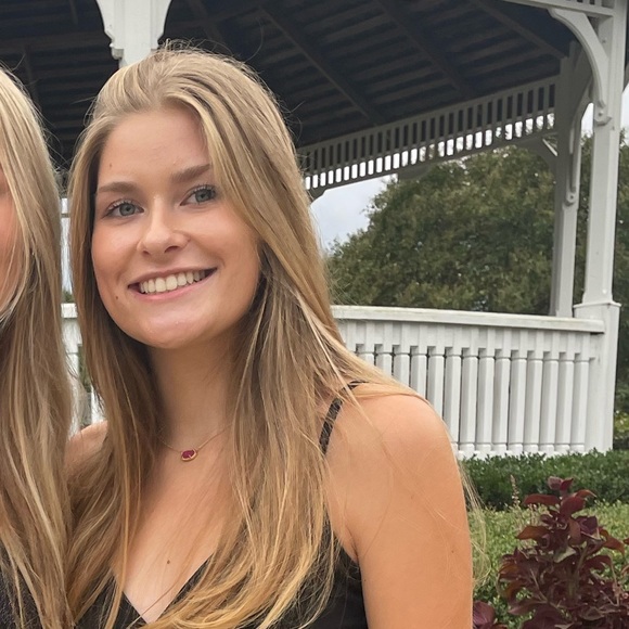 Meet your Posher, Avery - Picture 1 of 1